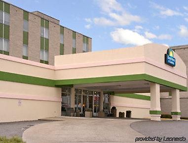 Elkins Inn And Suites Exterior foto
