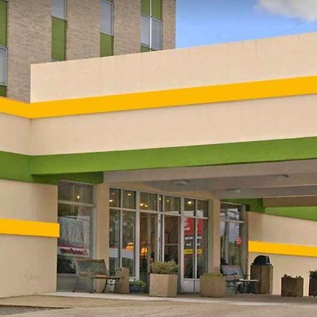 Elkins Inn And Suites Exterior foto